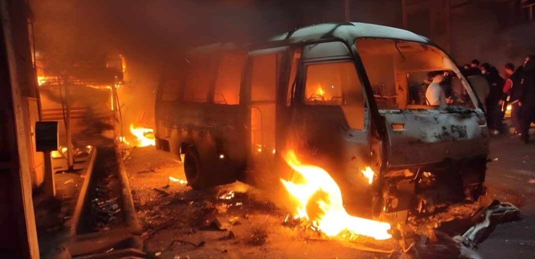 Ιράν: Αυτοκίνητο εμβόλισε αστυνομικούς