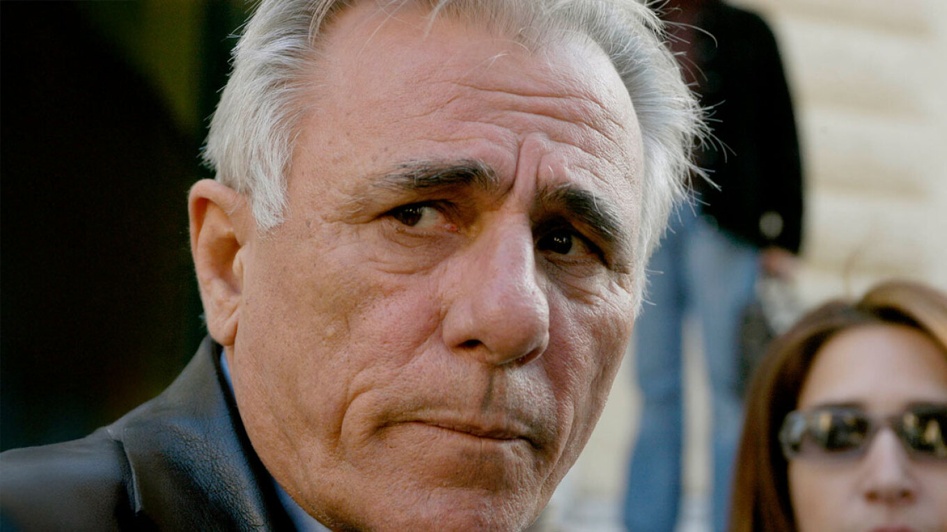 Έφυγε από τη ζωή ο δημοσιογράφος Σπύρος Καρατζαφέρης