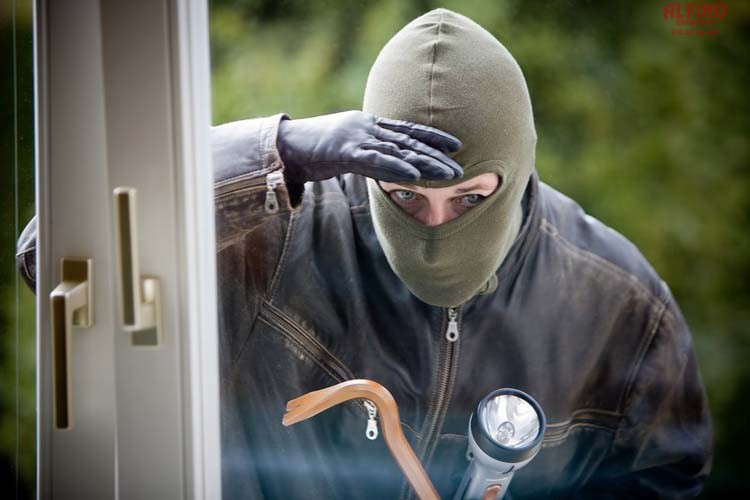 Ένας 50χρονος πίσω από τις κλοπές σε τέσσερα εξοχικά