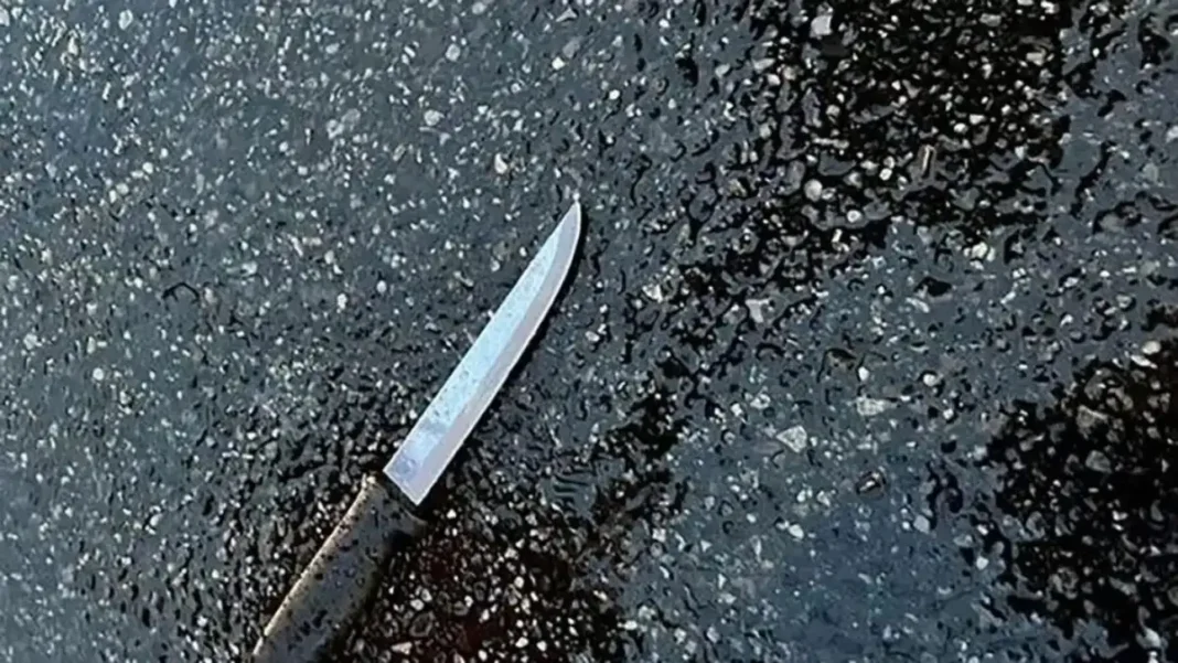 Βγήκαν μαχαίρια για μία κοπέλα – 4 άνδρες μεταφέρθηκαν στο νοσοκομείο