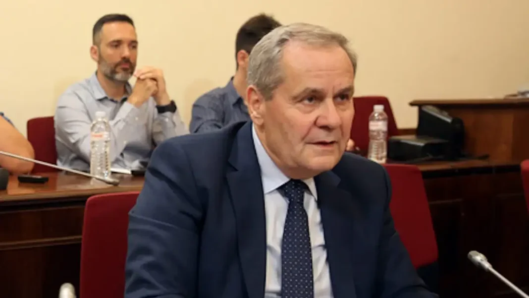 Ο Κωνσταντίνος Κουτσόπουλος νέος πρόεδρος στον Πανελλήνιο Ιατρικό Σύλλογο – Παραιτήθηκε ο Αθανάσιος Εξαδάκτυλος