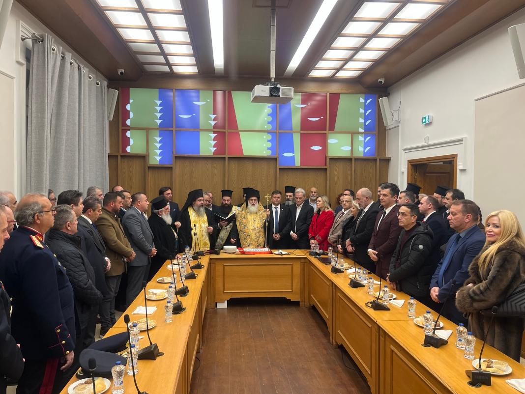 Με ευχές και χαμόγελα η κοπή βασιλόπιτας στην Περιφέρεια Κρήτης – Φωτογραφίες