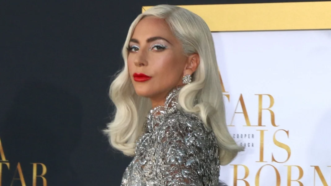 Η Lady Gaga θα εμφανιστεί στη σκηνή των Grammy