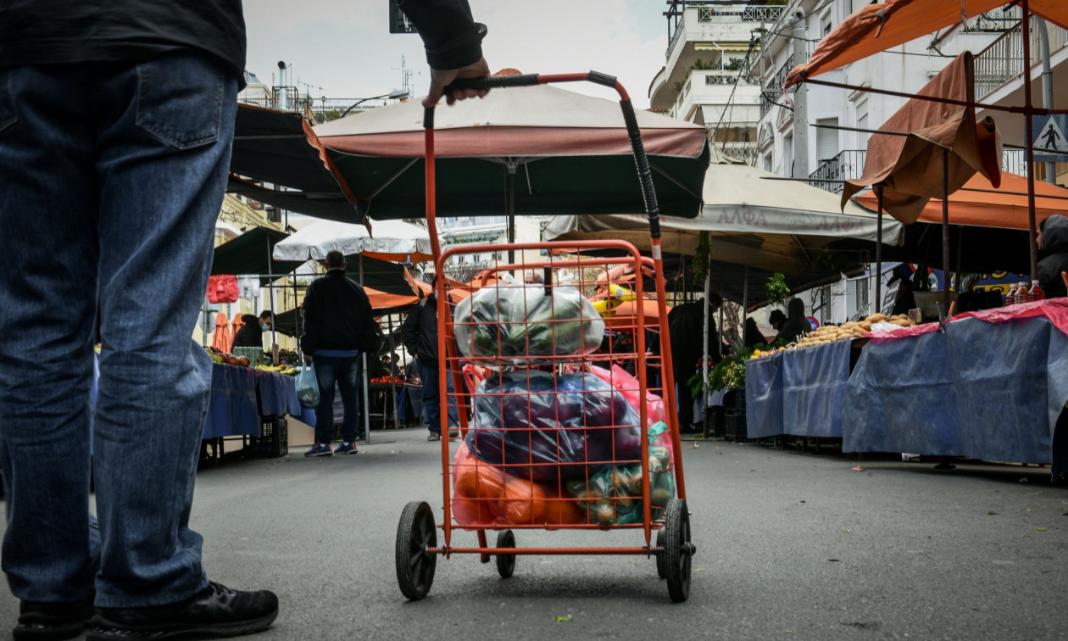 Επ’ αόριστον πανελλαδική απεργία στις λαϊκές αγορές από την Τετάρτη 7 Ιανουαρίου