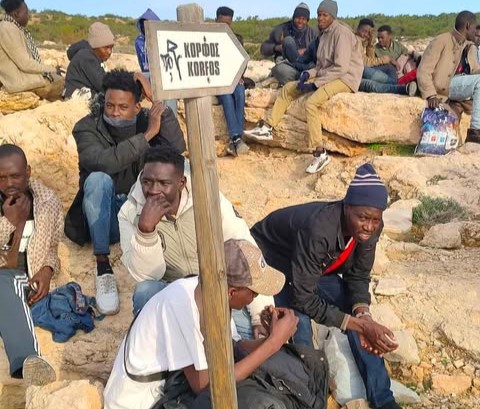 Σχεδόν 200 μετανάστες σε λίγες ώρες νότια της Κρήτης