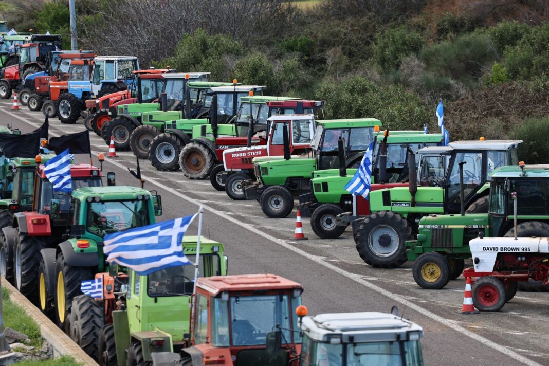 Με δύο επιτροπές την Τρίτη οι αγρότες στο Μαξίμου – Θα πάνε και οι Κρητικοί, τι θα συζητηθεί