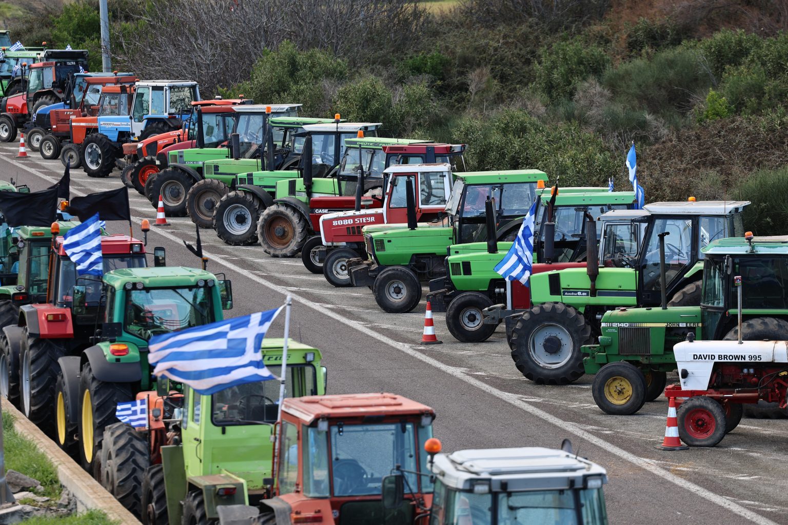 Με δύο επιτροπές την Τρίτη οι αγρότες στο Μαξίμου – Θα πάνε και οι Κρητικοί, τι θα συζητηθεί