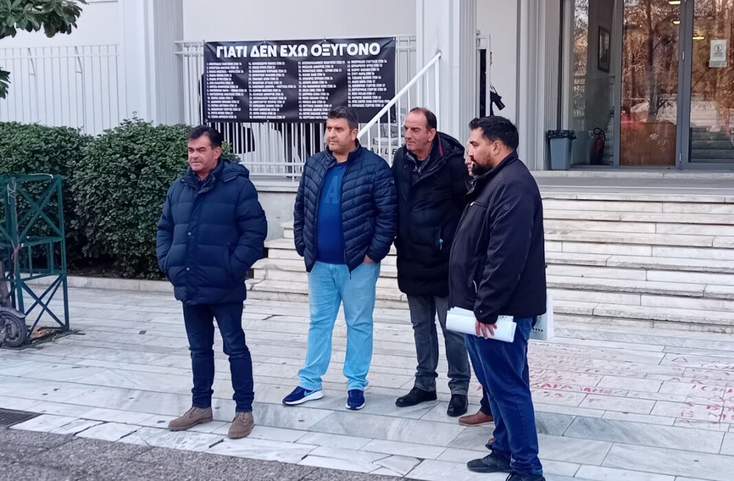 Να αποκαλυφθούν οι δράστες των βανδαλισμών σε τρακτέρ ζητά το Συντονιστικό του μπλόκου της Νίκαιας