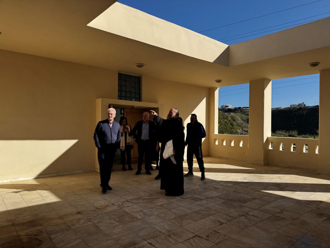 Ηράκλειο – Νέο Κοιμητήριο: Παραδόθηκε σε χρήση ο χώρος τέλεσης πολιτικών κηδειών