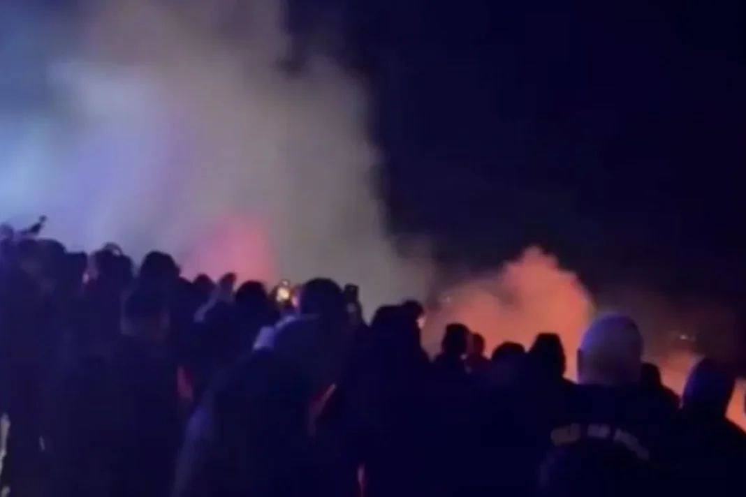 Οπαδοί του ΠΑΟΚ τραγουδούσαν συνθήματα στο σημείο του δυστυχήματος