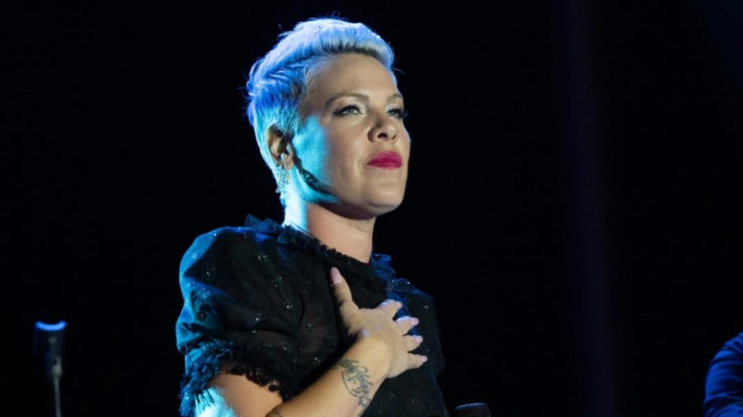 Pink: Τι συμβαίνει με την υγεία της, η ανάρτηση που προκάλεσε ανησυχία στους θαυμαστές της τραγουδίστριας