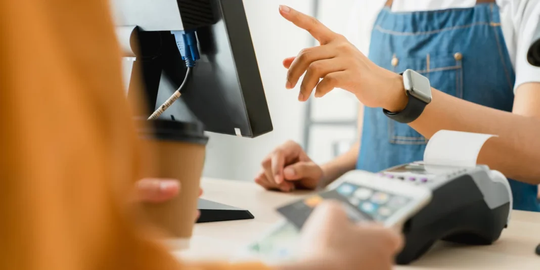 ΑΑΔΕ: Εκτεταμένοι έλεγχοι για τη διασύνδεση POS και IRIS -«Τσουχτερά» πρόστιμα έως 20.000 ευρώ