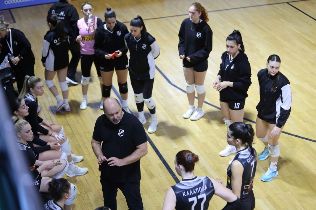 Νίκος Προύφας: “Υπερήφανος για τα κορίτσια μου, δεν είναι άπιαστο όνειρο η Volley League”