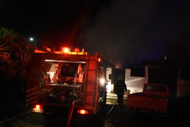 Φωτιά σε σπίτι σε χωριό του Ηρακλείου – Ολονύχτια «μάχη» των πυροσβεστών