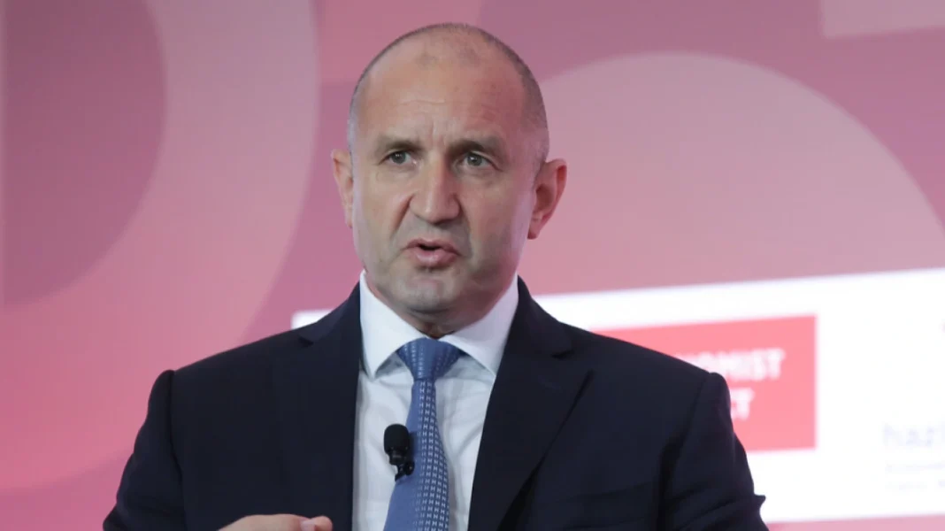 Παραιτήθηκε ο πρόεδρος της Βουλγαρίας Ρούμπεν Ράντεφ, σκοπεύει να ιδρύσει κόμμα