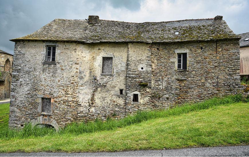 Το ΣτΕ βάζει όρια στις κατεδαφίσεις σε παραδοσιακούς οικισμούς