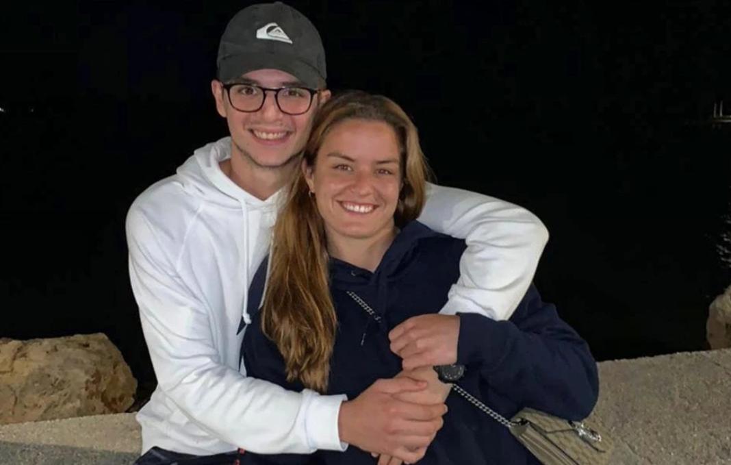 Σάκκαρη για πρόταση γάμου από τον Κωνσταντίνο Μητσοτάκη: «Είμαι πολύ τυχερό κορίτσι, ο αρραβωνιαστικός μου είναι εξαιρετικός»