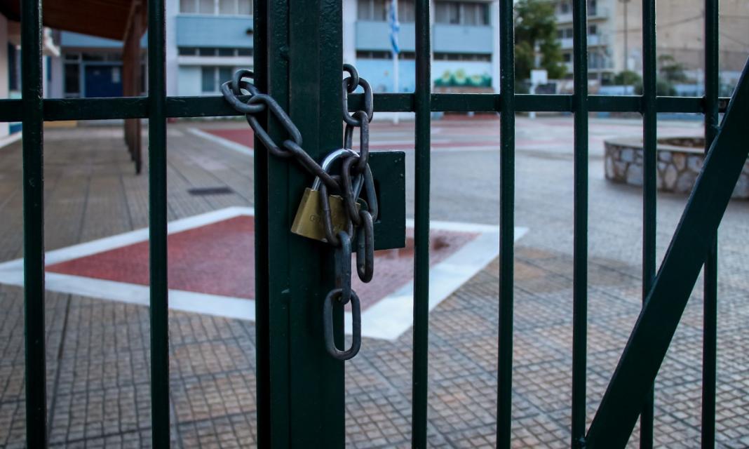 Πότε ανοίγουν τα σχολεία