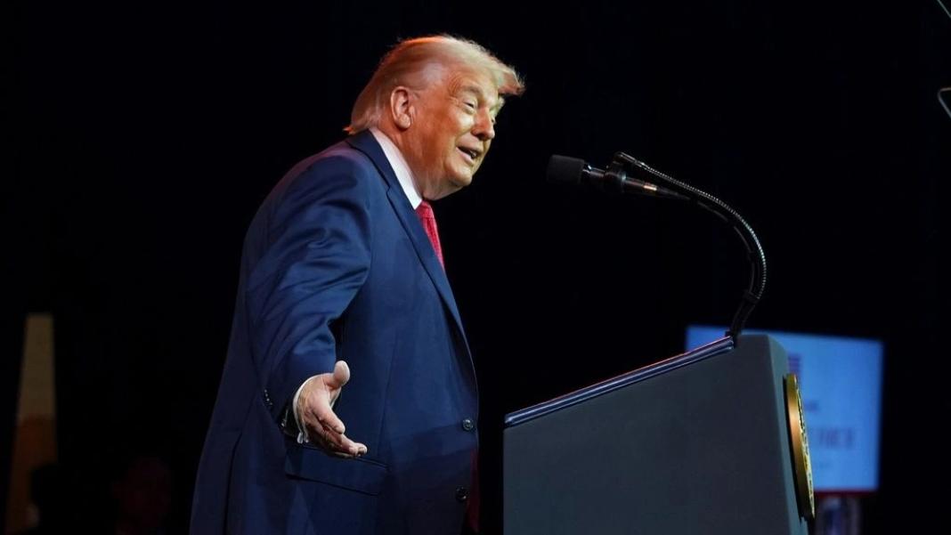 Τραμπ: Η Βενεζουέλα θα παραδώσει έως και 50 εκατ. βαρέλια πετρελαίου στις ΗΠΑ