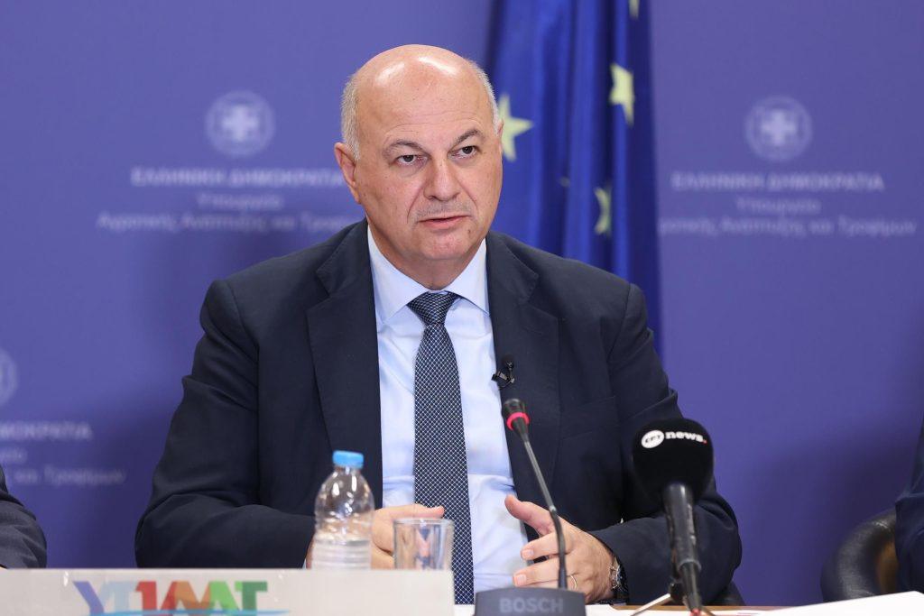 Τσιάρας: Κανένας δεν έχει το δικαίωμα να κλείσει την χώρα