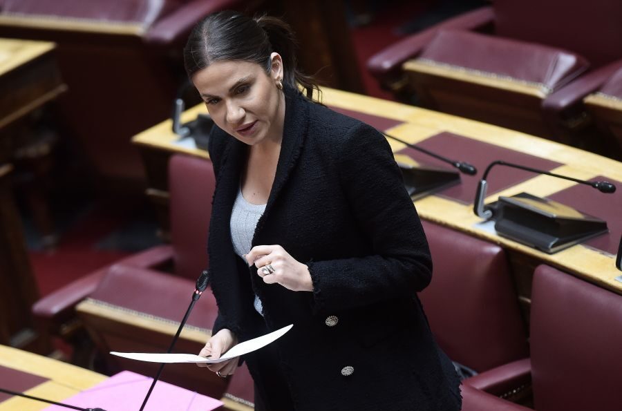 Ελένη Βατσινά: «Χωρίς ουσιαστική στήριξη οι εποχικοί εργαζόμενοι στον τουρισμό» – Παρέμβαση για το επίδομα ανεργίας