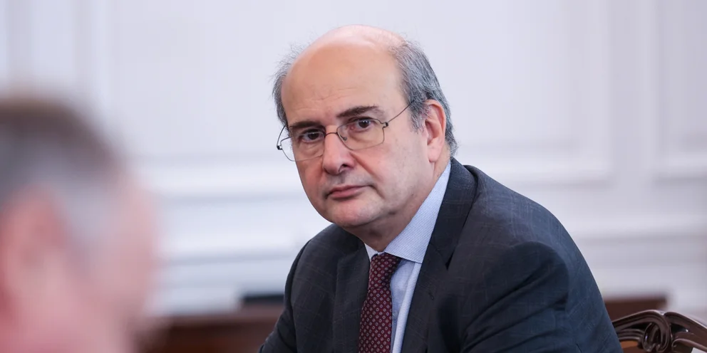 Χατζηδάκης: Να περάσουμε από τις επιδοτήσεις και τις αποζημιώσεις στην αγροτική ανάπτυξη