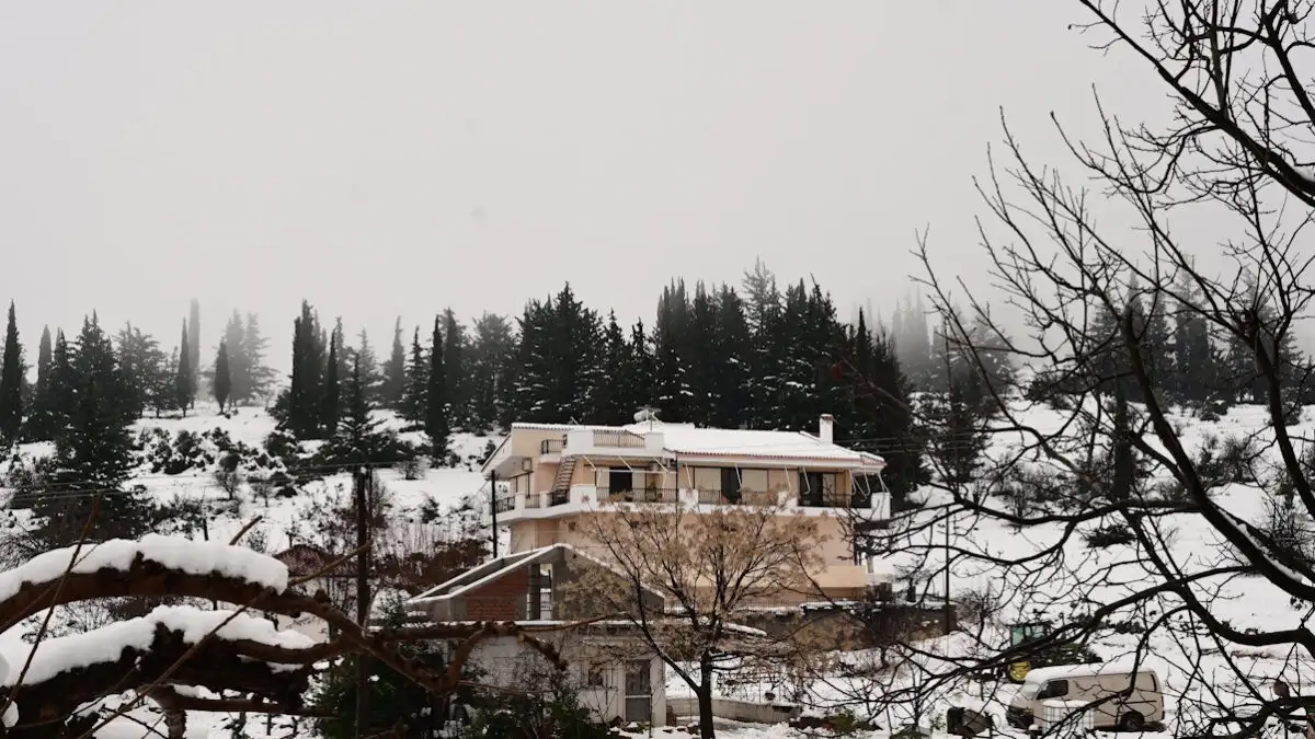 Έκτακτο δελτίο επιδείνωσης καιρού: Τριήμερο κύμα ψύχους και χιόνια στην Κρήτη