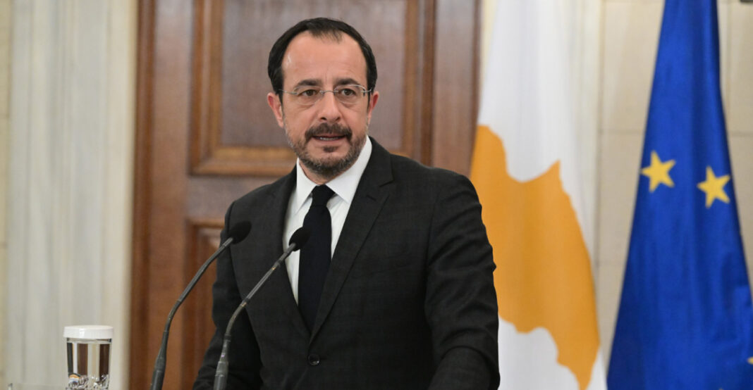 Τριγμοί στην Κύπρο μετά το βίντεο για μίζες: Στις έρευνες η ΚΥΠ, νυχτερινή σύσκεψη υπό τον Χριστοδουλίδη