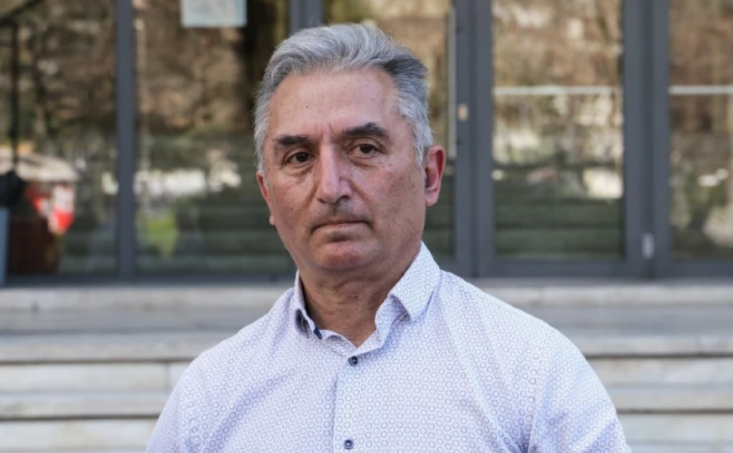 Κωνσταντινίδης: Η Καρυστιανού καπηλεύεται την ιστορία των Τεμπών