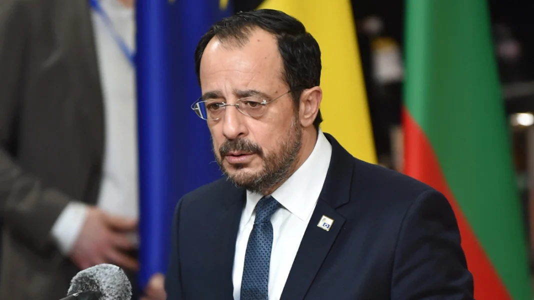 Σάλος από βίντεο με διαλόγους για μίζες στο προεδρικό της Κύπρου – Προϊόν λάσπης, απαντά η Λευκωσία