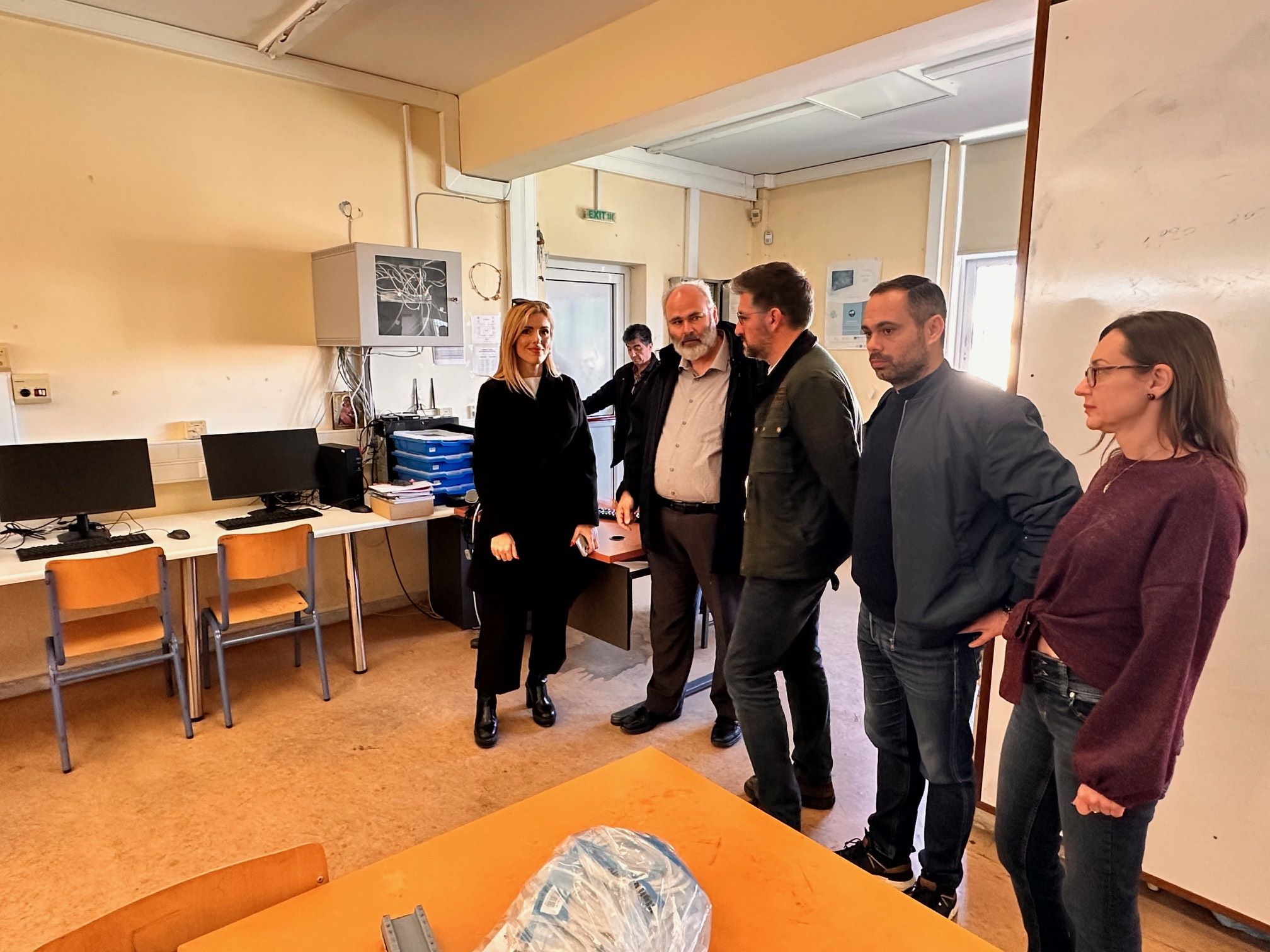 Με νέους σύγχρονους υπολογιστές εξοπλίστηκαν οι αίθουσες πληροφορικής στο Γυμνάσιο Γαζίου